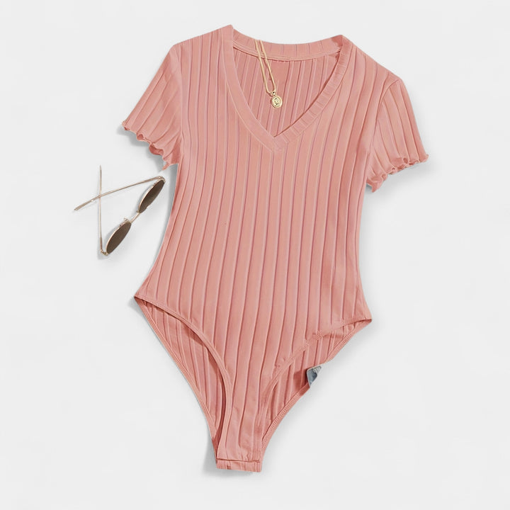 Боди с детайли от тръби