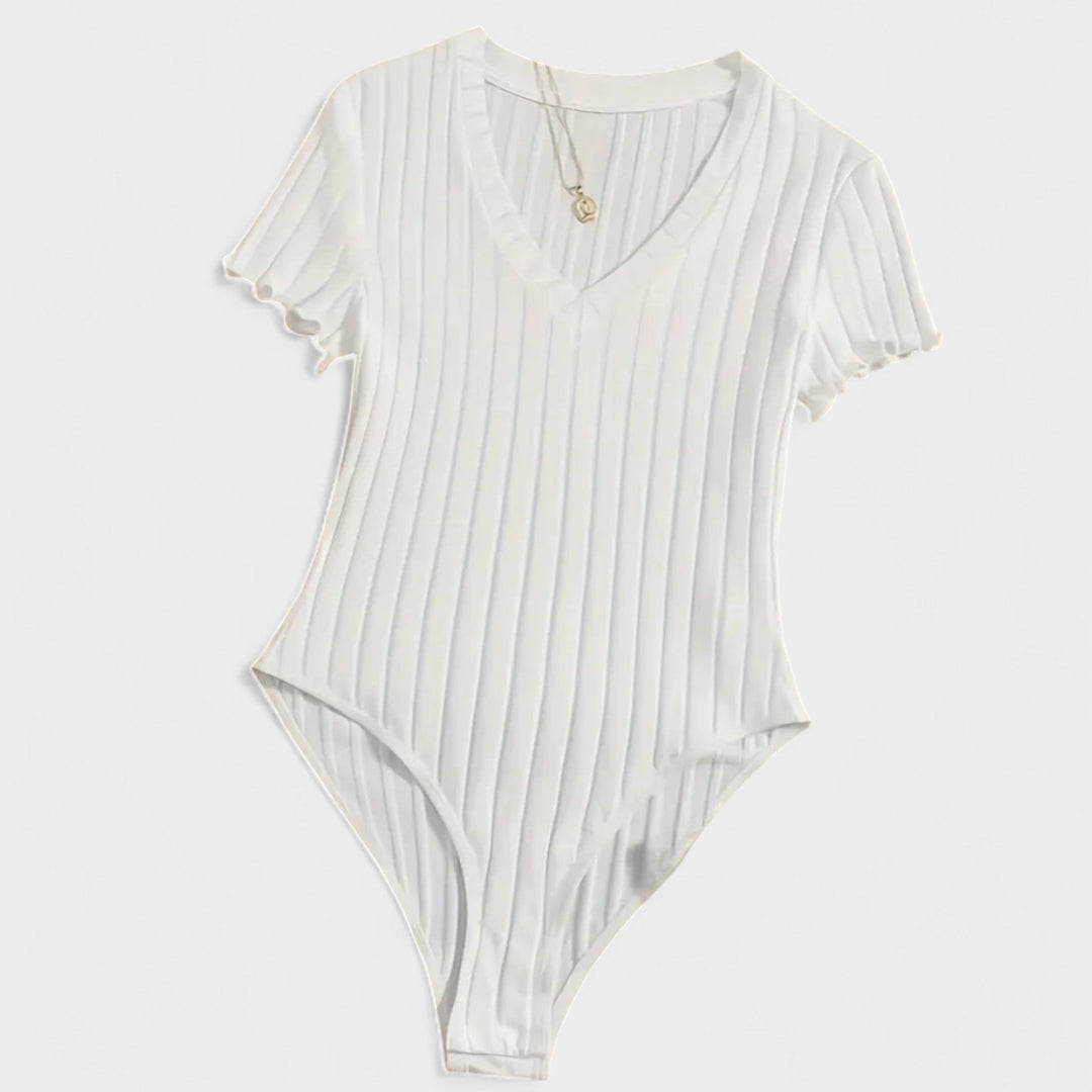 Боди с детайли от тръби