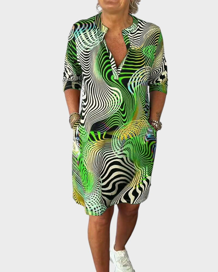 Жофие | Цветна рокля с V-образно деколте