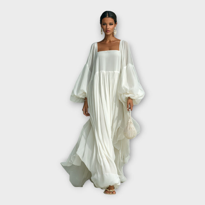 Лекa рокля с изискана минималистична естетика