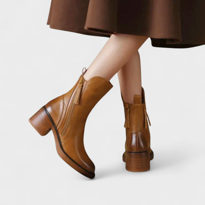 Åse | Елегантни ботуши до глезена с блоков ток