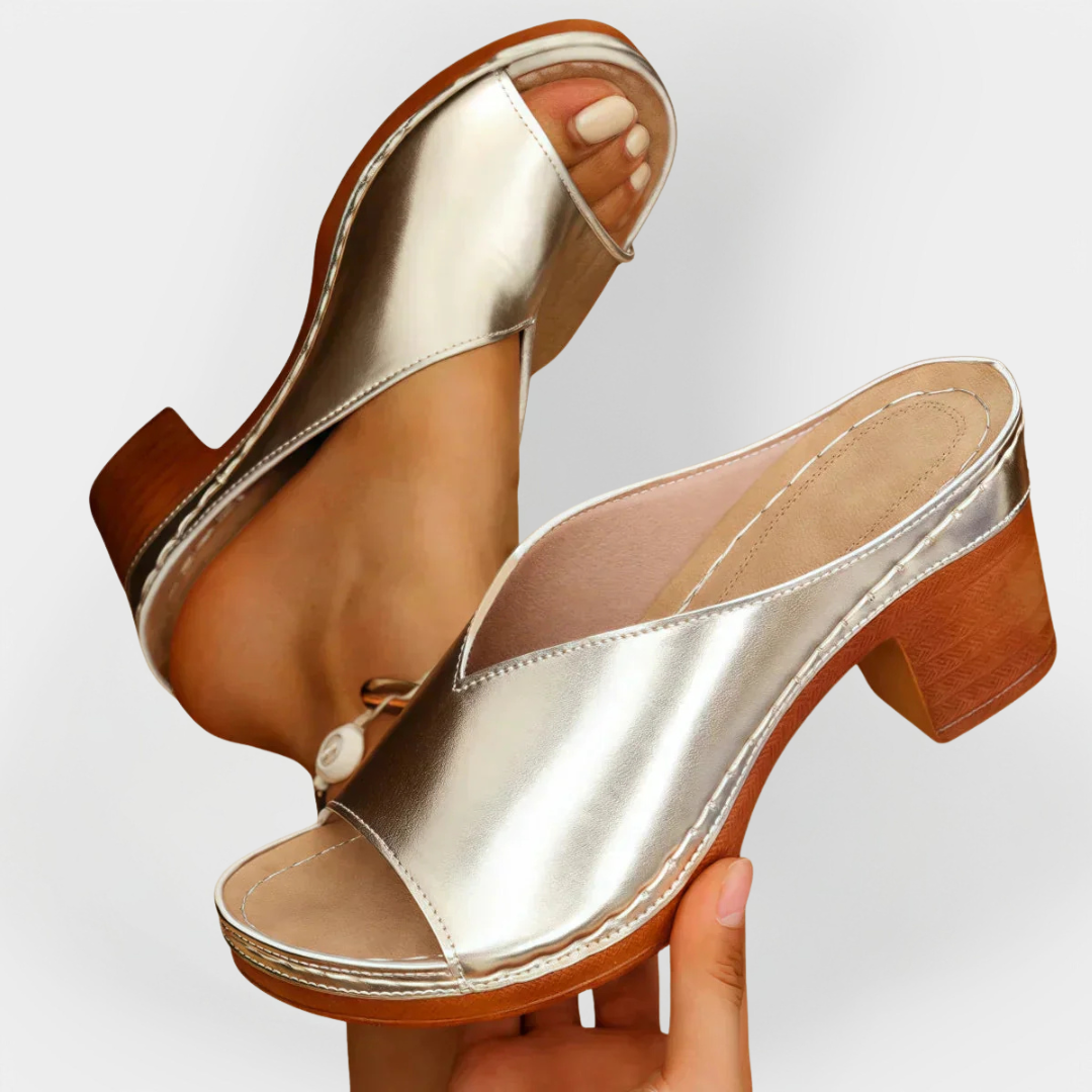 Ортопедични сандали с дебел ток