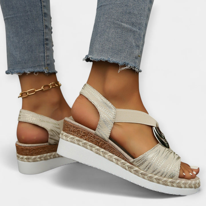 Римски сандали с плетене