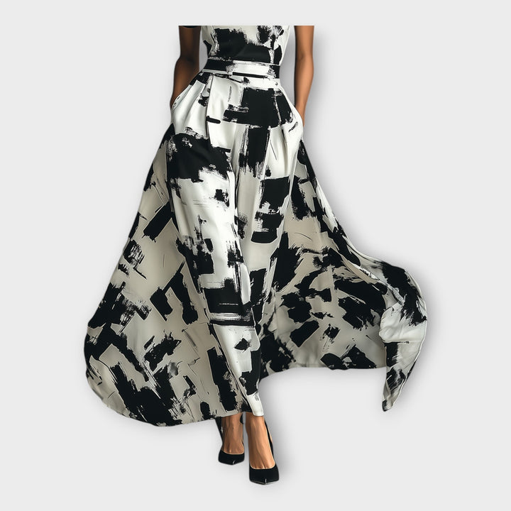 Дълга рокля с артистична елегантност