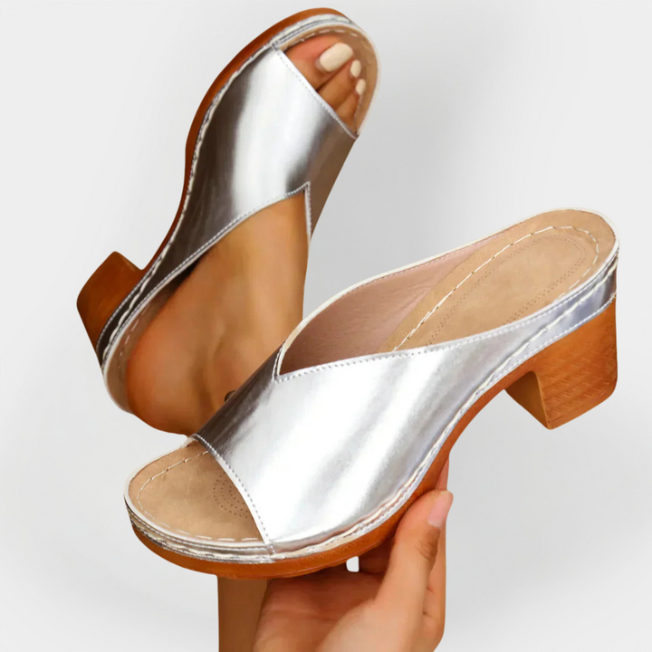 Ортопедични сандали с дебел ток