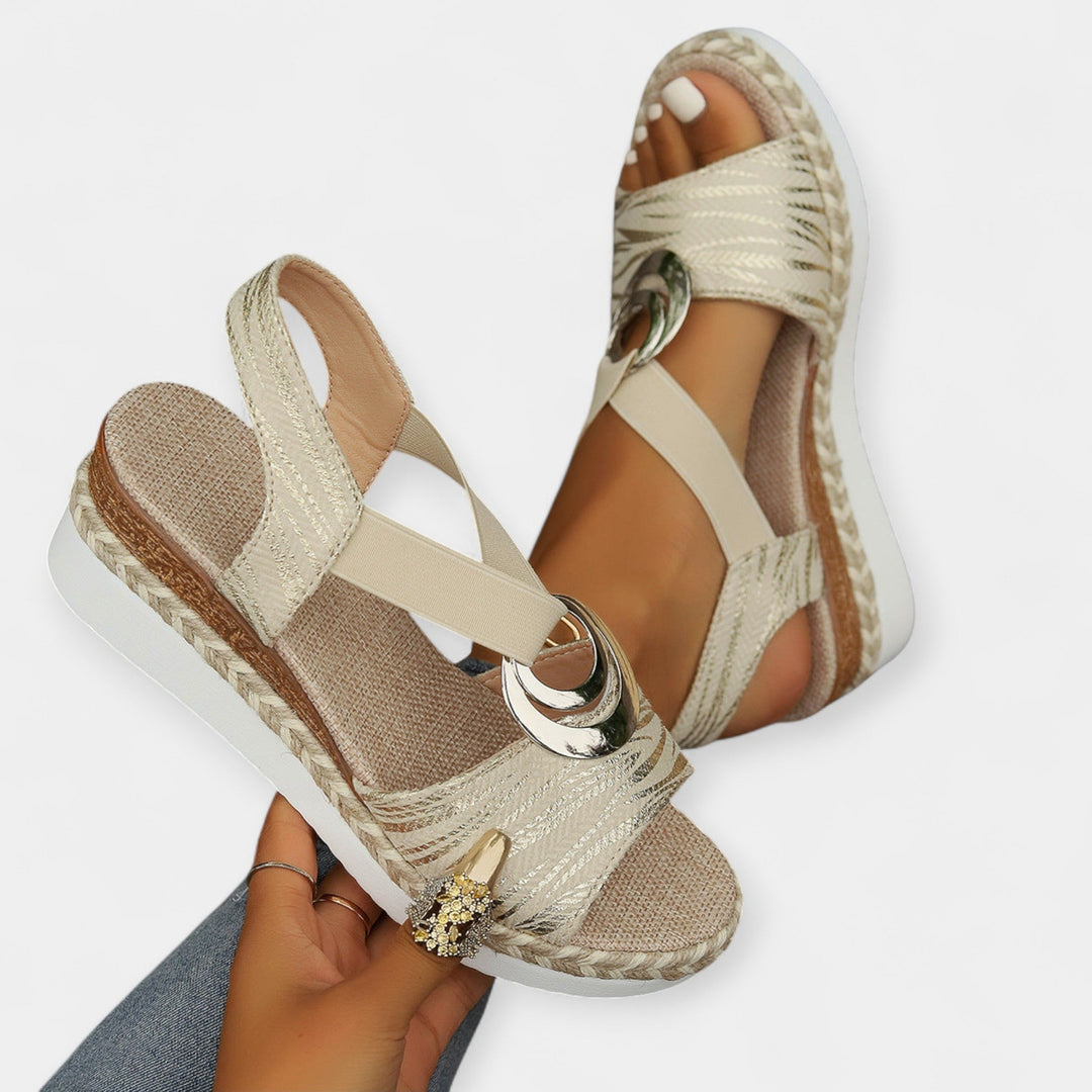 Римски сандали с плетене