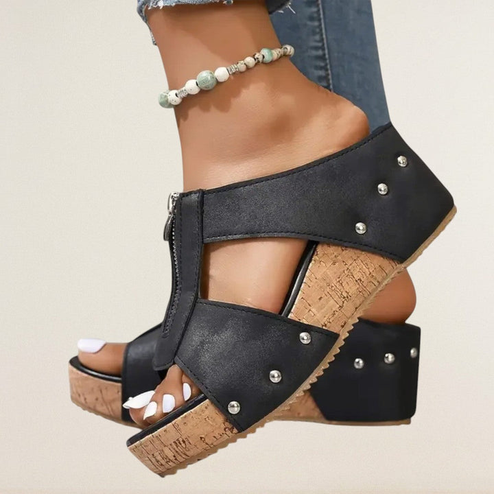 Божена – ортопедична елегантност за всеки ден