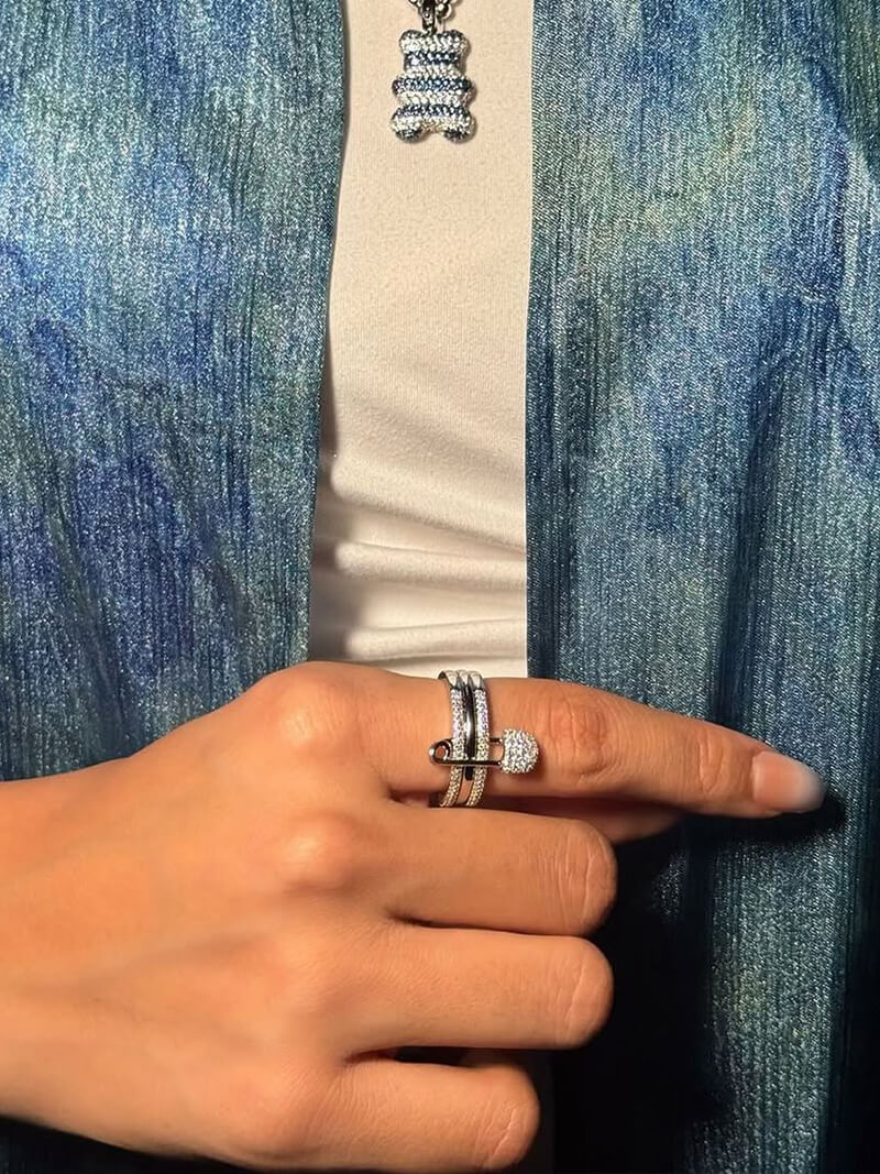 Моника Пръстен