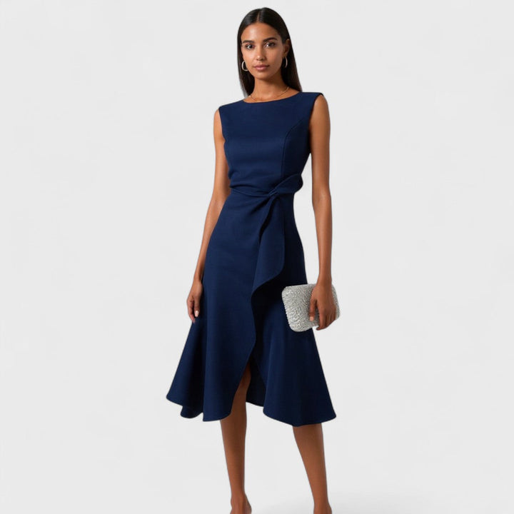 Елена | асиметрична плисирана рокля