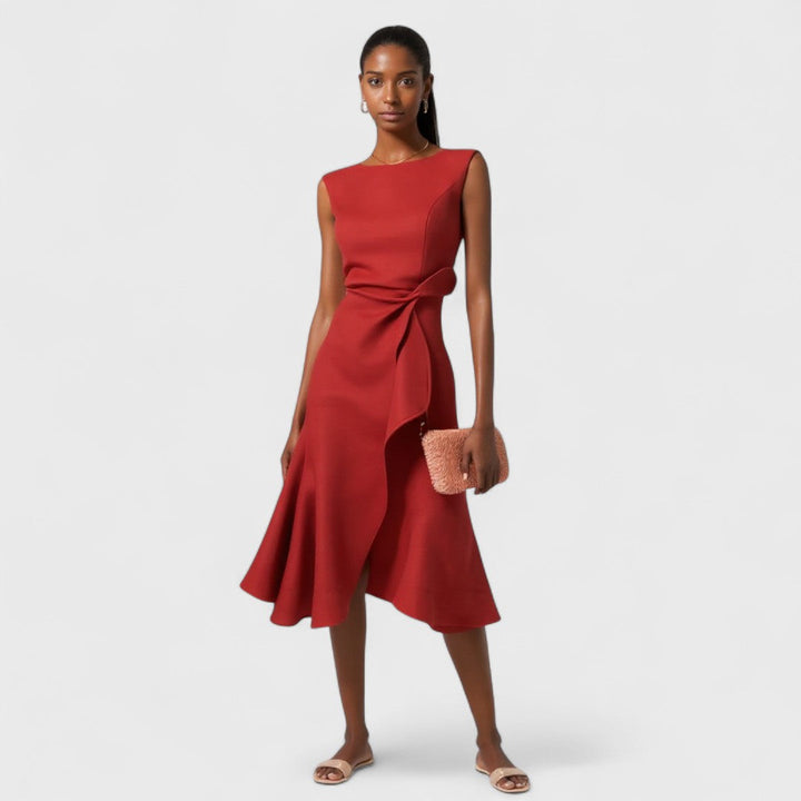 Елена | асиметрична плисирана рокля