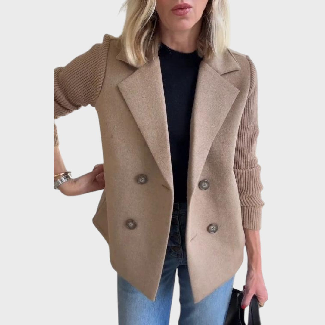 Ема | Елегантно сако с плетени ръкави