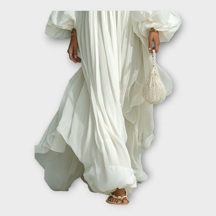 Лекa рокля с изискана минималистична естетика