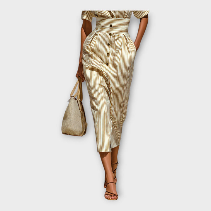 Рокля с изискана елегантност