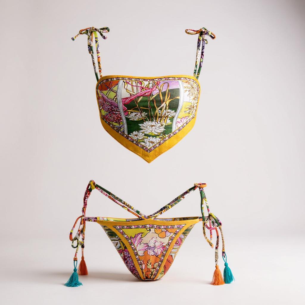 ДЖУЛИЯ | Бикини комплект с цветен принт