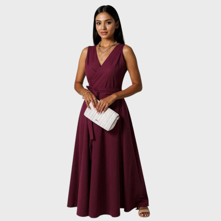 ДАНА | дълги рокли с V-образно деколте