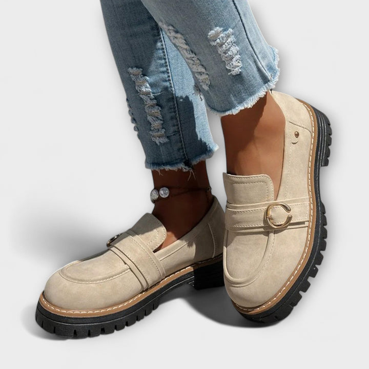 Лора – Ненатрапчиви мокасини с кръгъл нос