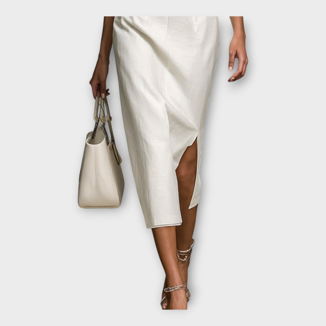 Рокля с изискани бродерии