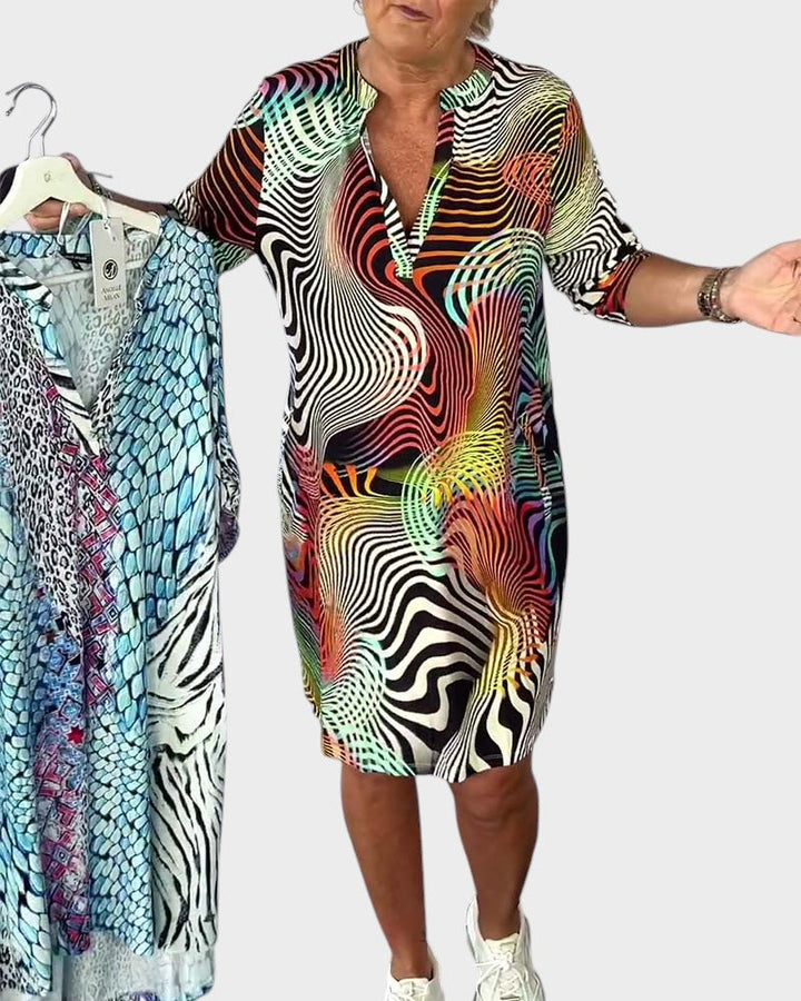 Жофие | Цветна рокля с V-образно деколте