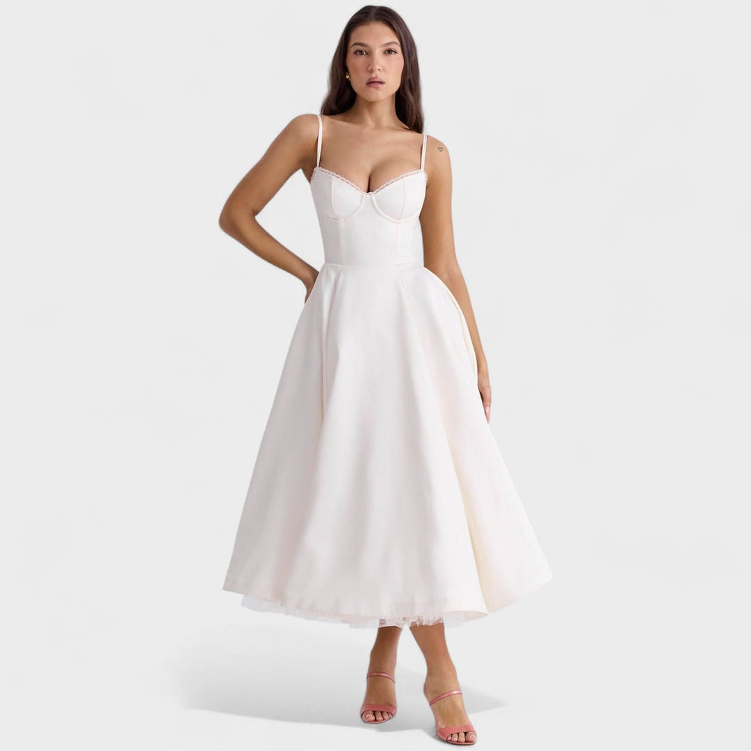 Клара Рокля – Ретро Елегантност