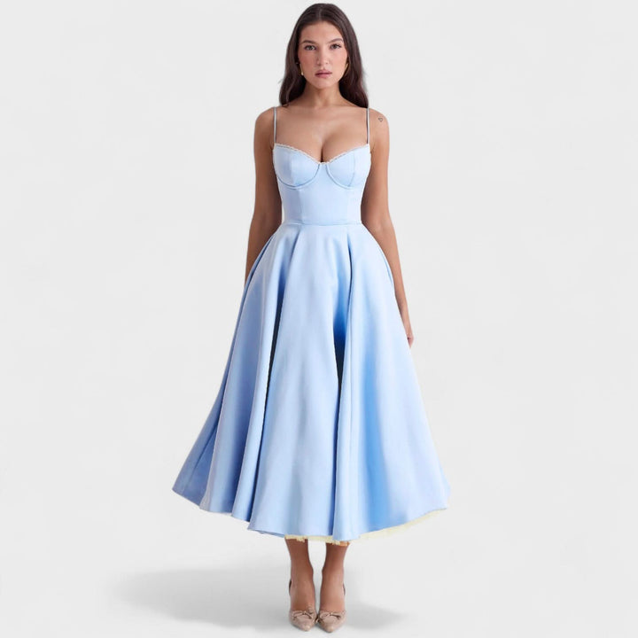 Клара Рокля – Ретро Елегантност