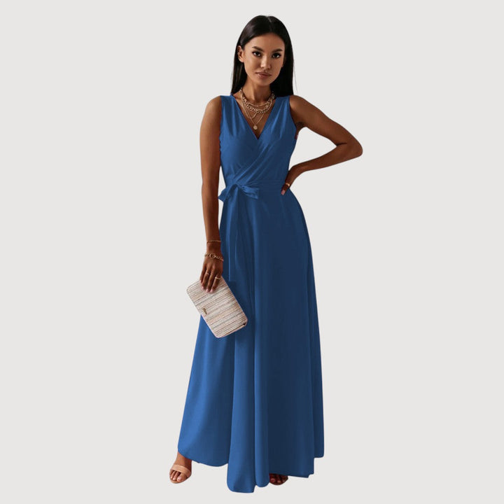 ДАНА | дълги рокли с V-образно деколте