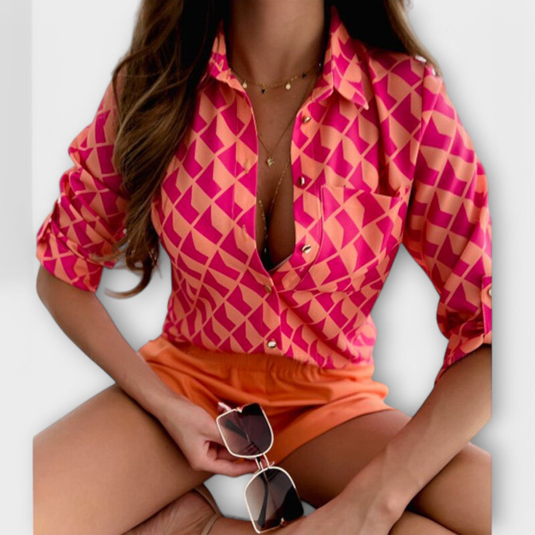 Блуза с класически як